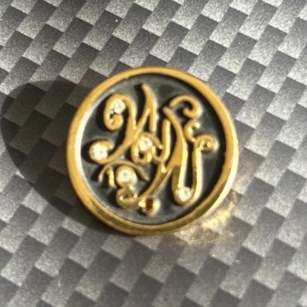 Vintage Monogram Lapel Pin Gold Tone Initial Brooch Weight Watchers 10‎ year